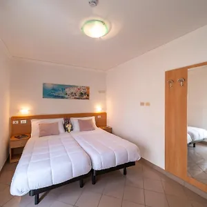 hotel-ancora.riccione-hotels.org/